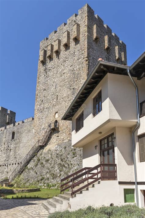 Edifici Medievali Del Monastero Di Manasija In Serbia Immagine Stock
