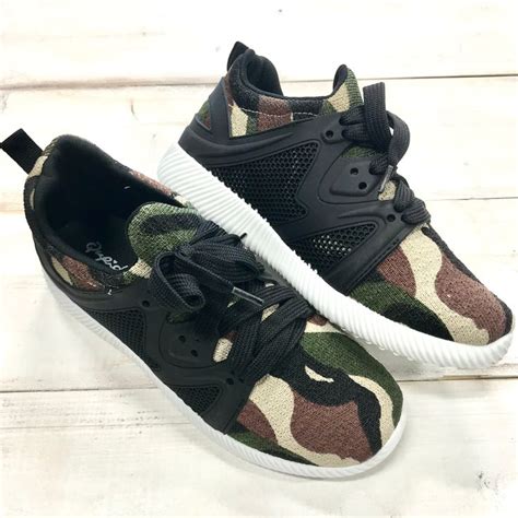 These Camo Sneakers Are The Comfiest And So Cute Saucony Sneaker