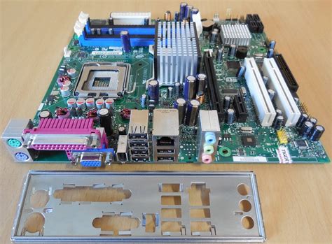 Intel Dg965ss Rev D41678 304 Mainboard Blende Sockel 775 Ddr2 Vga