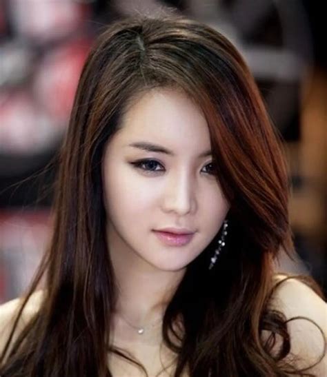 Koreas No 1 Sexy Car Model Lin Zhihui Meitu Inews
