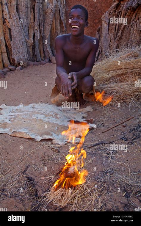 Rubbing Sticks Fire Hi Res Stock Photography And Images Alamy