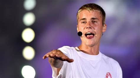 justin bieber teams with youtube for top secret project entertainment tonight