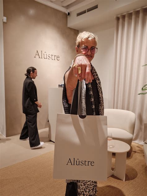 Νέο luxury beauty brand Alûstre Η πολυτέλεια των διαμαντιών σε ένα