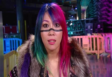 New Boyfriend Asuka Announces Shes Now Dating Wwe Star See