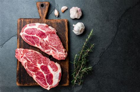 The Health Benefits Of Eating Raw Meat For Humans Livestrong