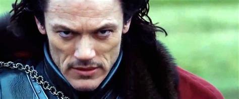 Universal Unveils The Trailer For Dracula Untold Hnn