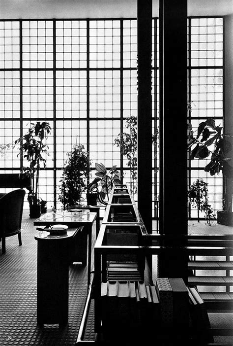 Maison De Verre 1932 Pierre Chareau In 2020 Glass Building