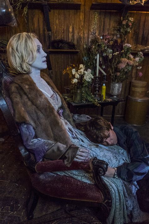 Bates Motel Recap Season Episode Norma Frozen In Premiere Tvline