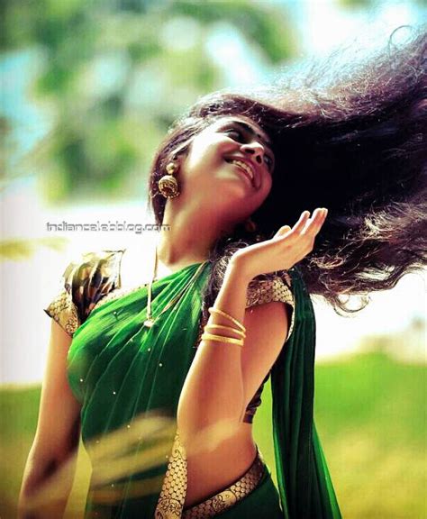 Nimisha Sajayan Malayalam Actress Hot Saree Social Media Pics