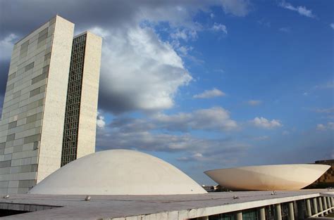 Brasilia Sightseeing: Modern Architecture and Political Hub 4