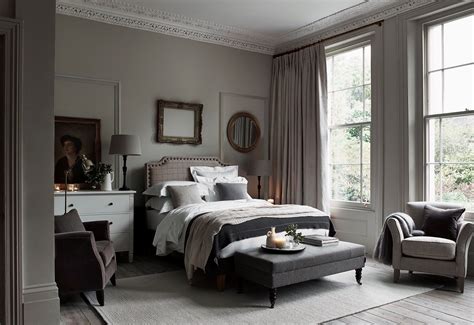 Ideas For A Traditional Bedroom In Dark Neutral Shades Of Taupe And