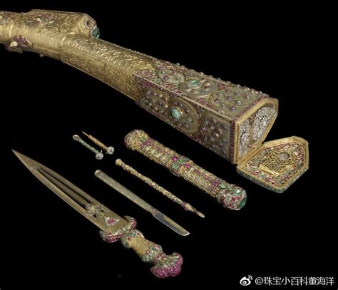 Jeweled Gun Sultan Mahmud I苏丹马哈茂德一号宝石枪）现藏于亚洲艺马哈茂德苏丹宝石新浪新闻