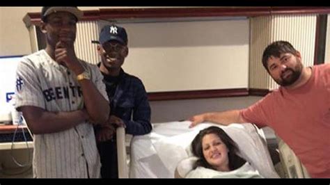 Stranger Decides To ‘bless Couple After Maternity Ward Text Mix Up
