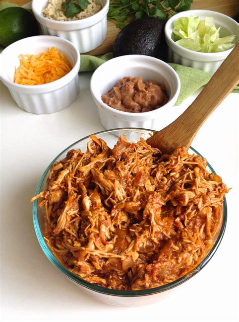 Easy Mexican Shredded Chicken (perfect for burritos, tacos, nachos ...