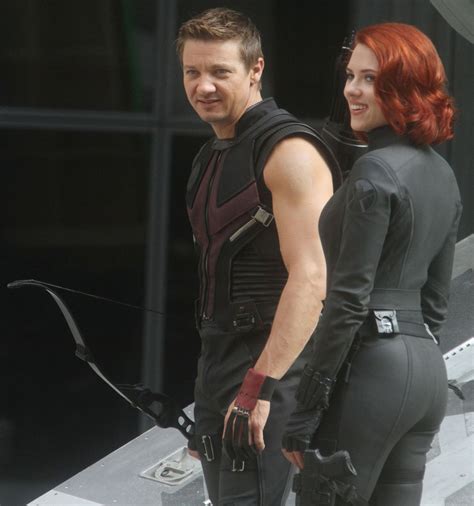 Hawkeye And Black Widow Clint Jeremy Renner And Natasha Scarlett Johansson Black Widow