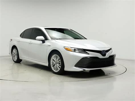 Used Toyota Camry Hybrid White Exterior For Sale
