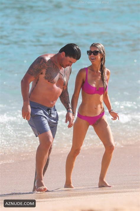 Christina El Moussa Sexy Seen In A Pink Bikini On The Beach In Cabo