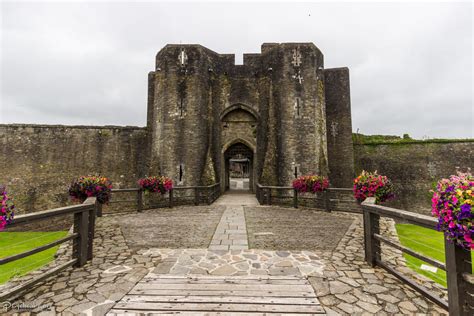 Caerphilly Castle Outer Main Gatehouse By Cyclicalcore On Deviantart