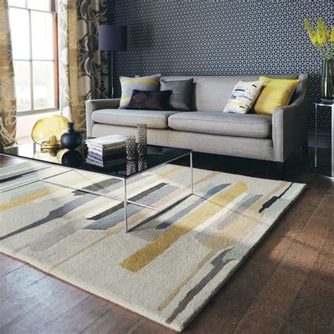 How To Choose The Best Living Room Rug For Your Home