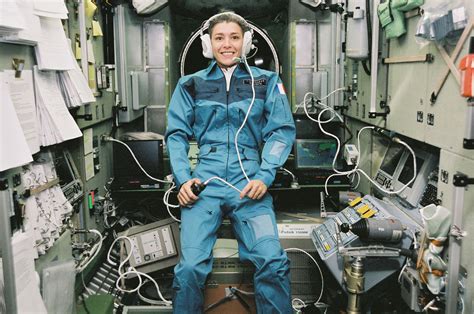 25 years ago claudie haignerÉ first french woman in space cité de l espace