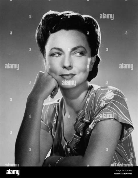 L Actrice Agnes Moorehead Portrait Photo Stock Alamy