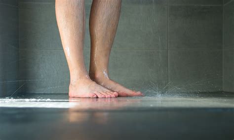 The Awesome Reason A Uk Man Started Peeing On His Own Feet Footfiles