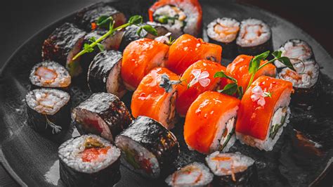 20 Best Sushi Rolls Ranked