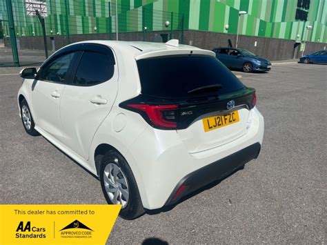 Toyota Yaris 15 Vvt I Hybrid Cvt Icon Oppocars Ltd