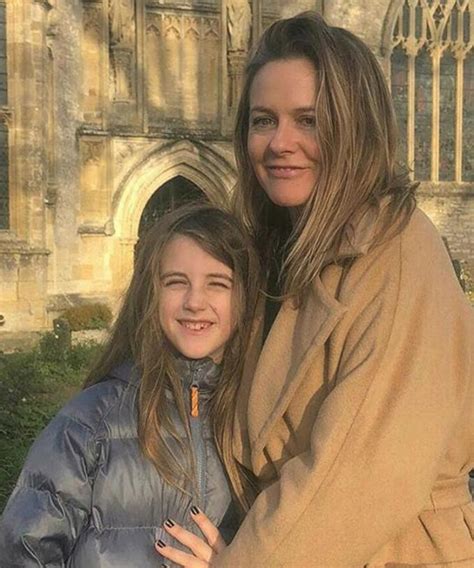 alicia silverstone admits to still having baths with her 9 year old son