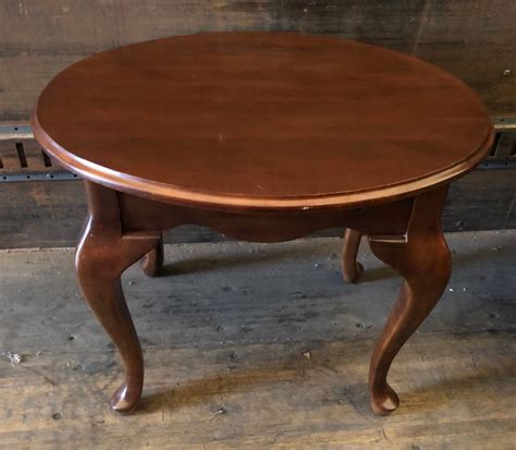 We have the finest assets for. SET OF 2 - OVAL COFFEE TABLE & END TABLE WITH CHERRY FINISH