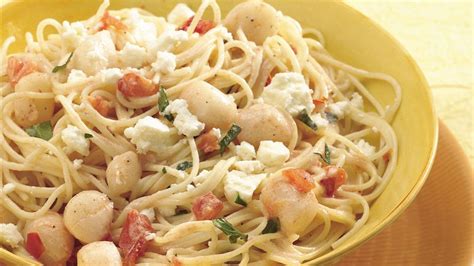 This is a rich and creamy pasta dish that is served with toasted pine nuts, i find it makes a great entree or light dinner. Creamy Scallops with Angel Hair Pasta recipe - from ...