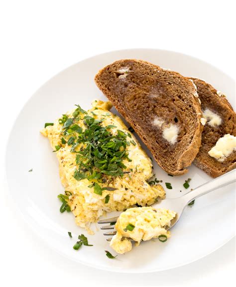 Quick And Easy Herb Scrambled Eggs Chef Savvy