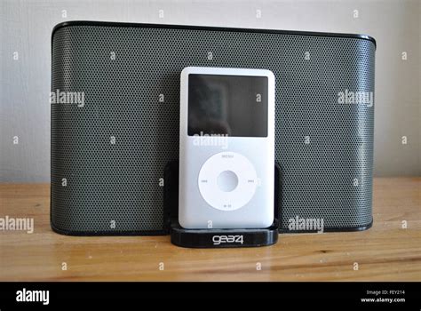 Silver Apple Ipod Classic In A Docking Station Stock Photo Alamy
