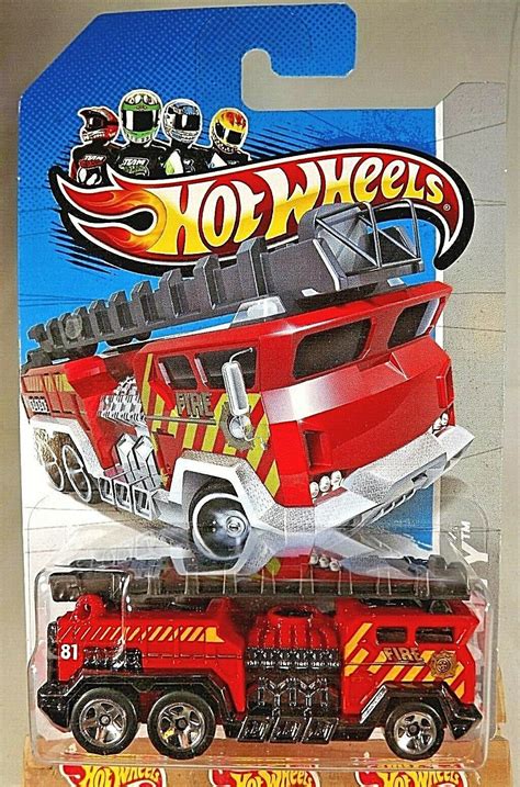 2013 Hot Wheels 11250 Hw City Rescue 5 Alarm Fire Engine Red Wchrome