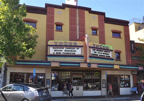 To oregon, it is what aspen is to colorado or truckee/lake tahoe is to california: Oregon Movie Theatres | RoadsideArchitecture.com