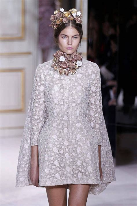 Dior Versace And Valli Command The Runways At Paris Couture Shows