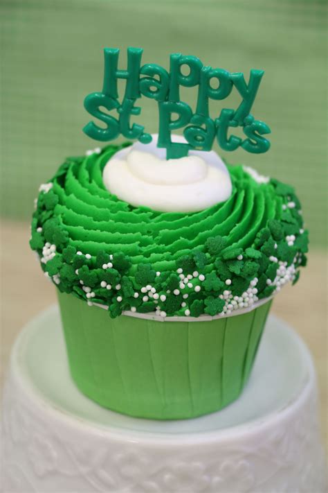 Happy St Patricks Day Super Cute Cupcakes St Patricks Day
