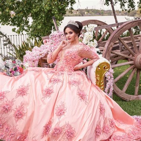 Vestidos Para Xv Años Tono Rosa Milenial Con Flores Elegantes Ideas Para Mis 15