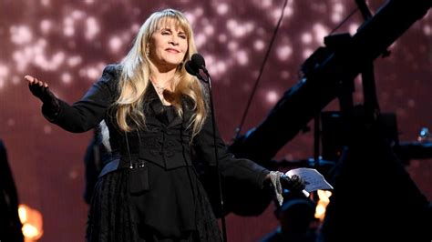 Stevie Nicks Announces US Headline Tour Dates For 2022 Louder