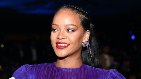 How Rihannas Hairstylist Created Her Chic Naacp Image Awards Ponytail