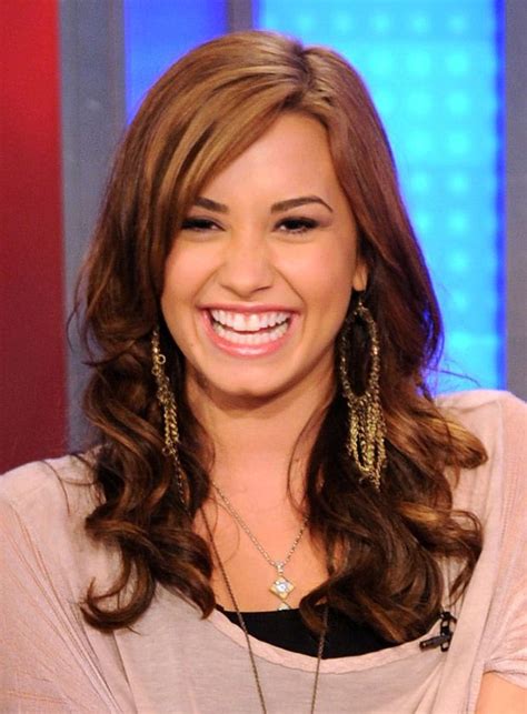 Demi Lovato Auburn Locks In August 2010 Demi Lovato Hair Color Demi