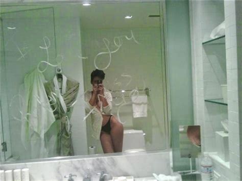 Rihanna Collecition Of Nude Leaked New And Old Photos The Fappening