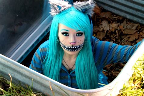 See more ideas about cheshire cat costume, cat costumes, cheshire cat. 12 Incredible DIY Halloween Make-Up Ideas