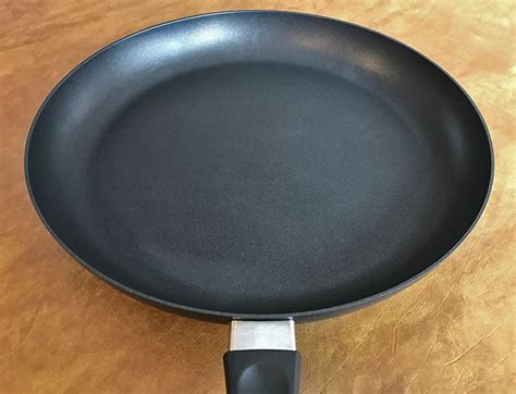 Scanpan is the first producer of nonstick cookware certified to be pfoa free, so it's safe for your family and the environment. Scanpan vs. GreenPan Cookware (In-Depth Comparison ...