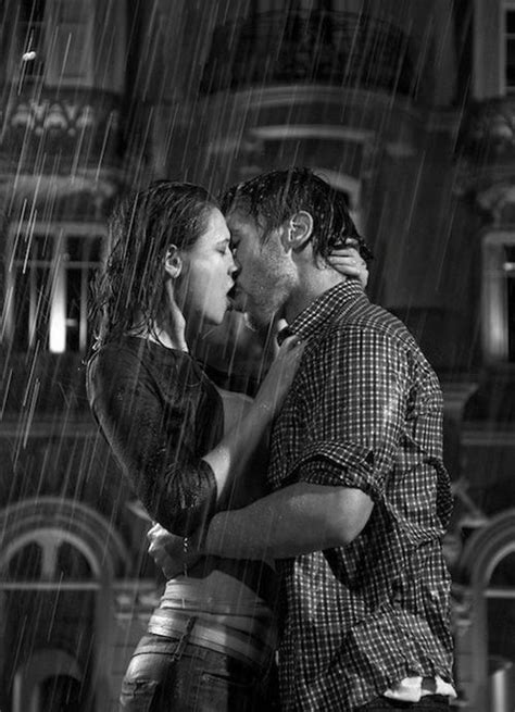 Oisatyt On Twitter Kissing In The Rain Couples In Love Cute