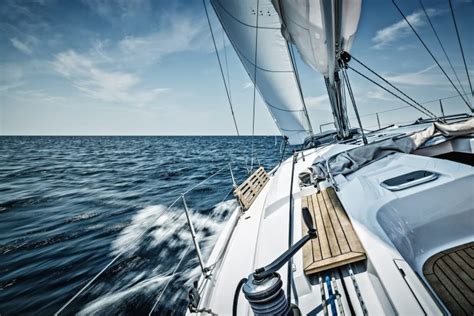 Get your quote online today! Sailing with sailboat - American Marine Insurance