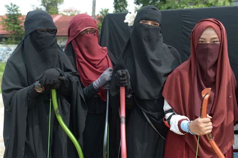 Indonesias Niqab Squad Takes Aim At Face Veil Prejudice New