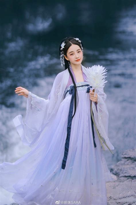 ღlạℭ-hɣღ-traditional-korean-dress,-traditional-fashion,-traditional