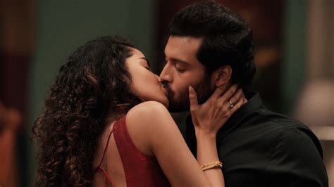 indian actress [ anupama parameswaran] hot kissing and bed scenes hd eporner