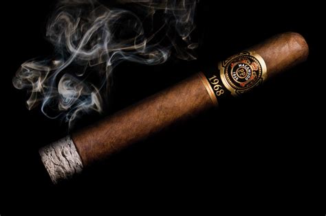 Cigar Wallpapers Man Made Hq Cigar Pictures 4k Wallpapers 2019